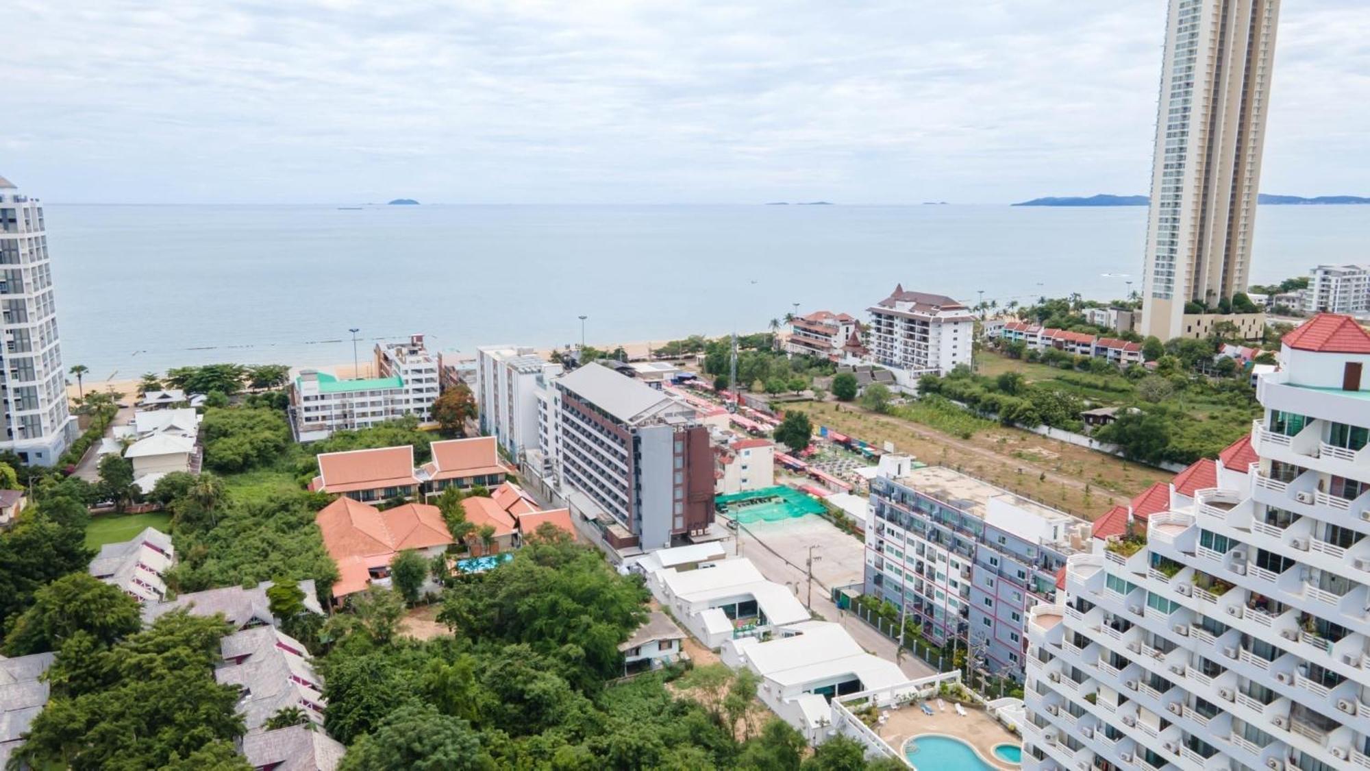 Madaguscar Private Pool Villa-Pattaya Pantai Jomtien Luaran gambar