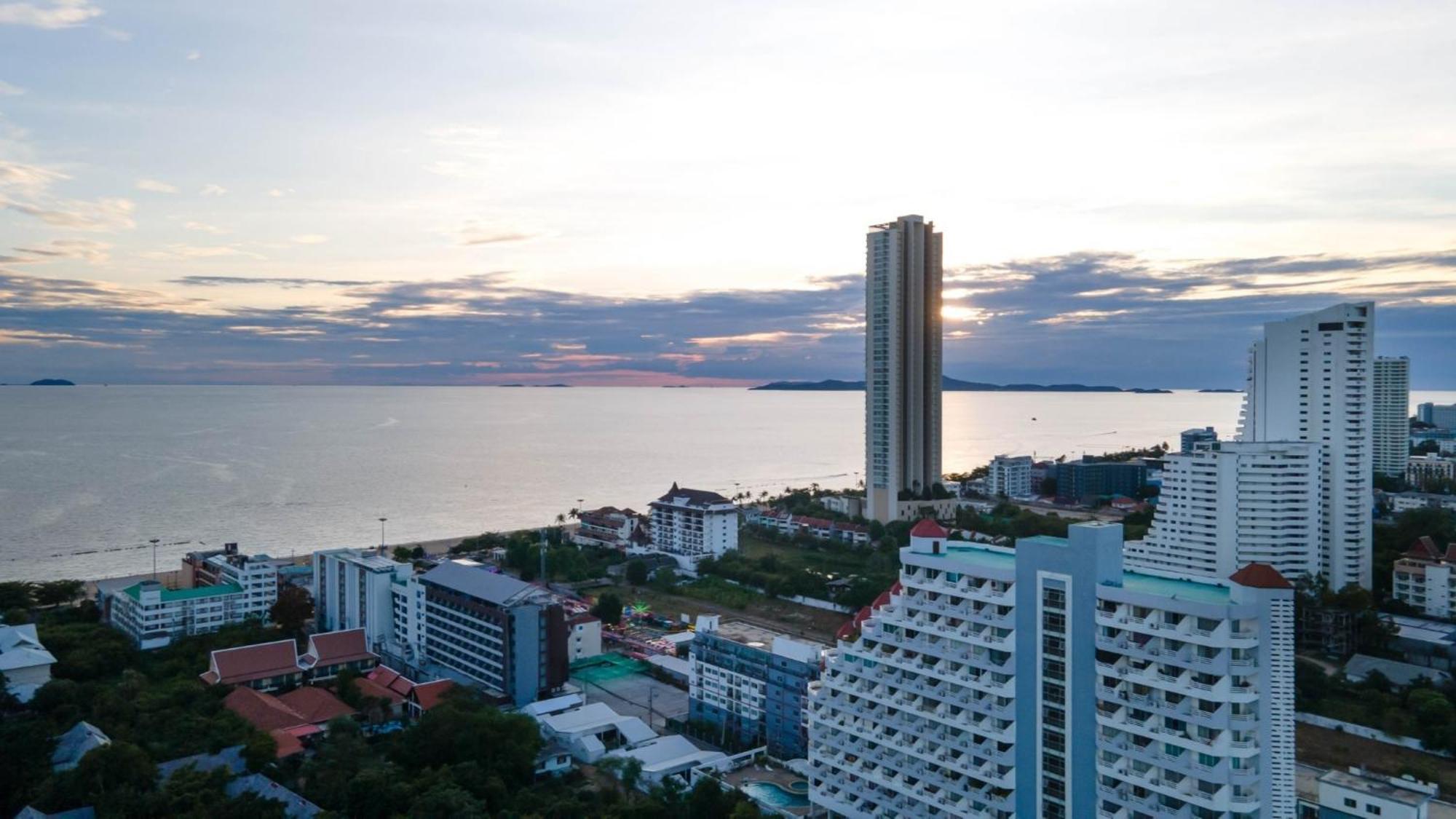 Madaguscar Private Pool Villa-Pattaya Pantai Jomtien Luaran gambar