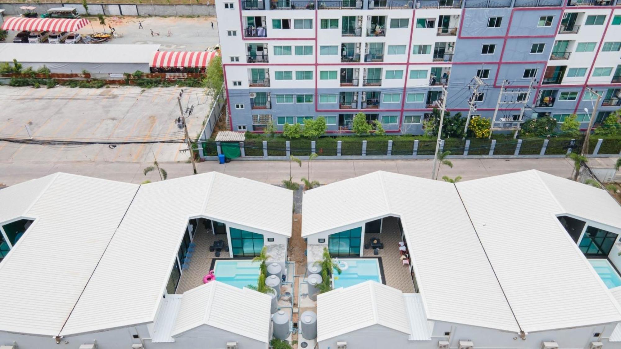 Madaguscar Private Pool Villa-Pattaya Pantai Jomtien Luaran gambar